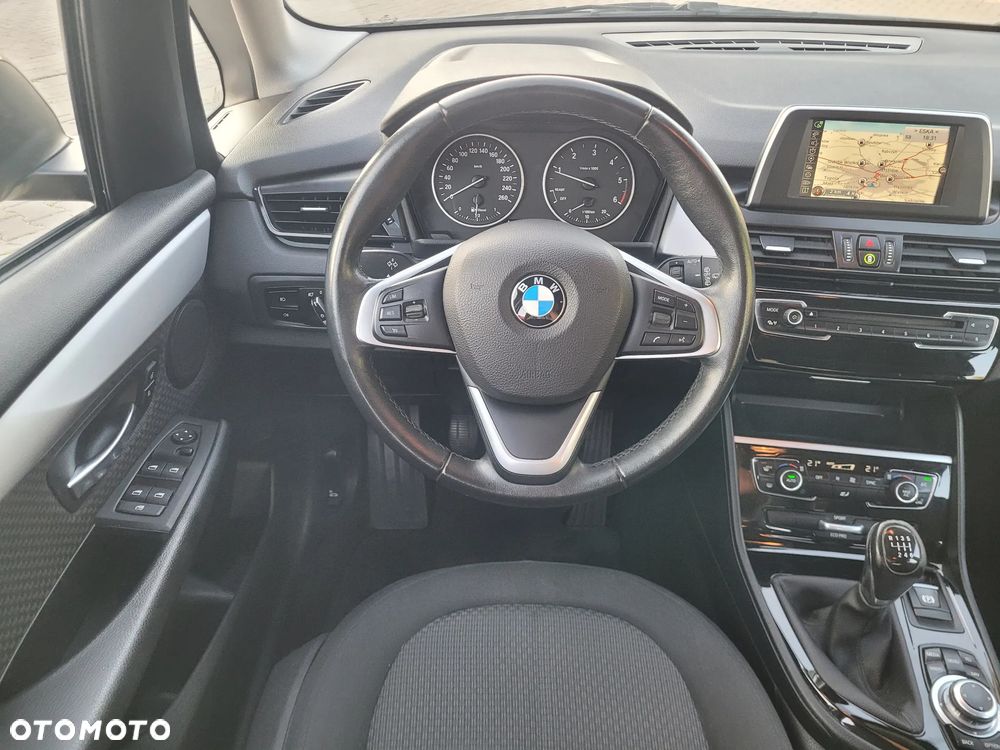 BMW Seria 2 218d Active Tourer - 8