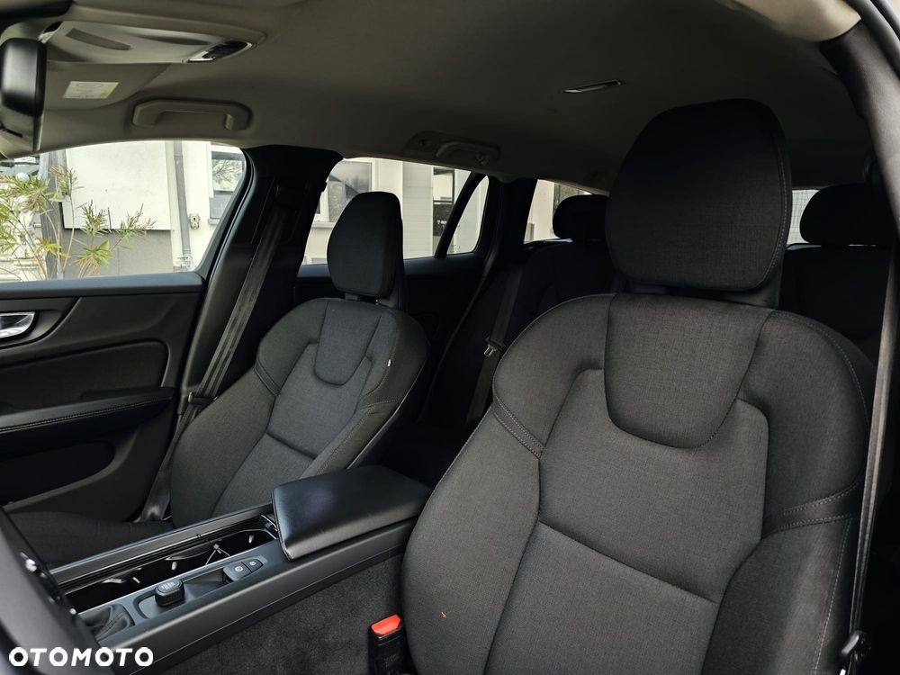 Volvo V60 D3 Momentum - 22