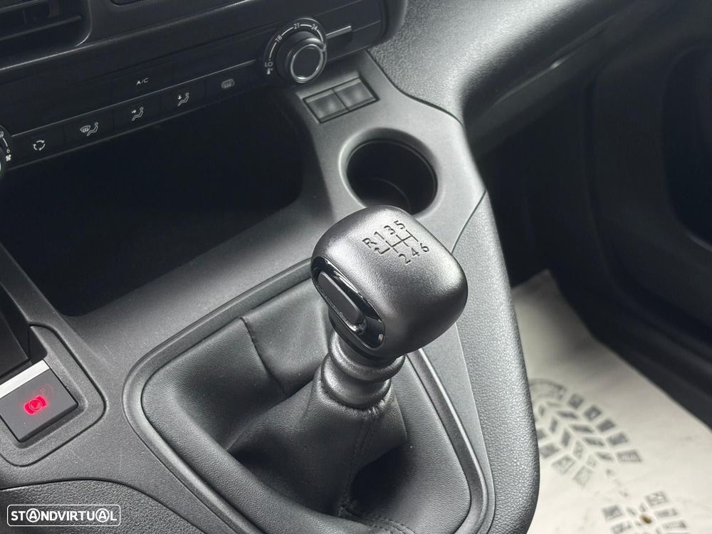 Peugeot Partner Outro - 14