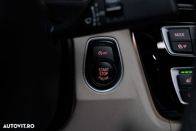 BMW Seria 3 325d Aut. Sport Line - 36