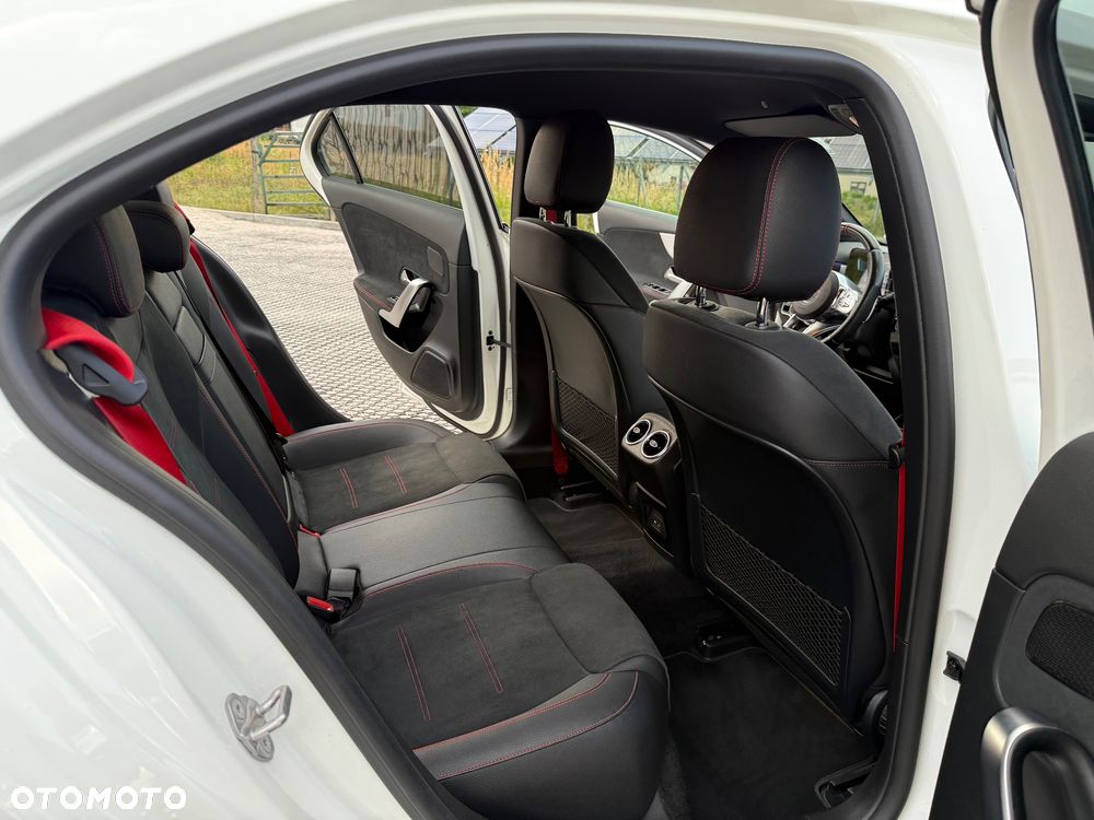 Mercedes-Benz Klasa A 35 AMG 4-Matic 7G-DCT - 9