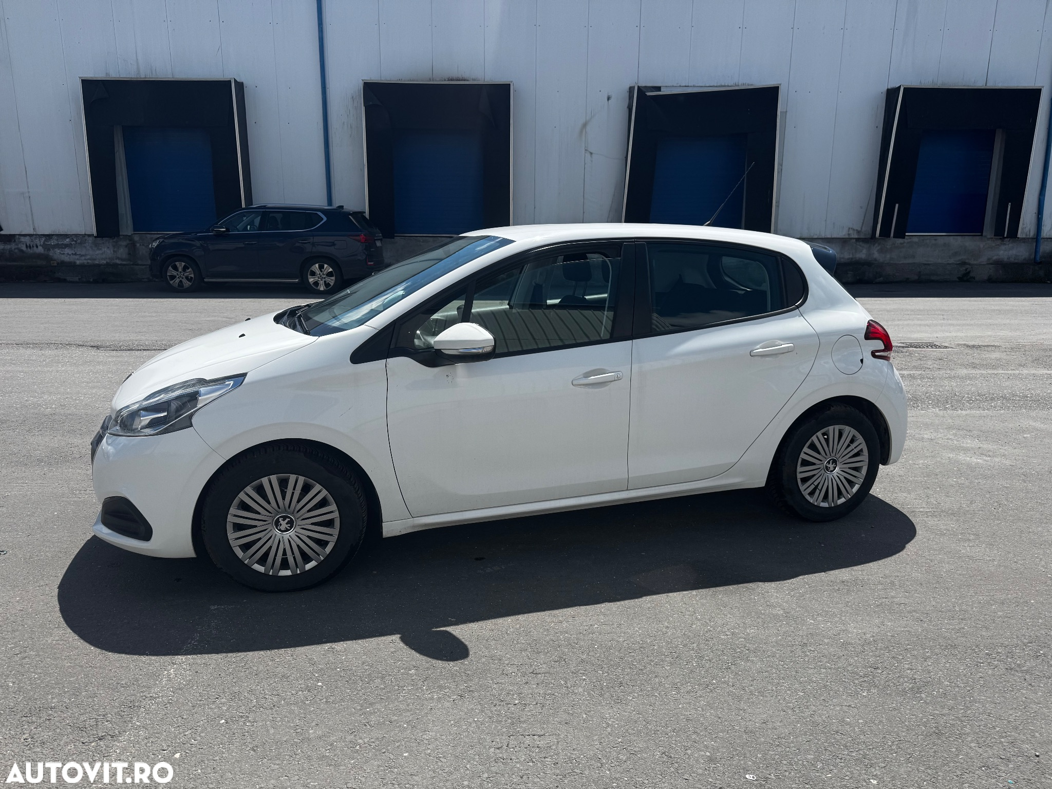 Peugeot 208 1.2 L PureTech ETG Active - 14