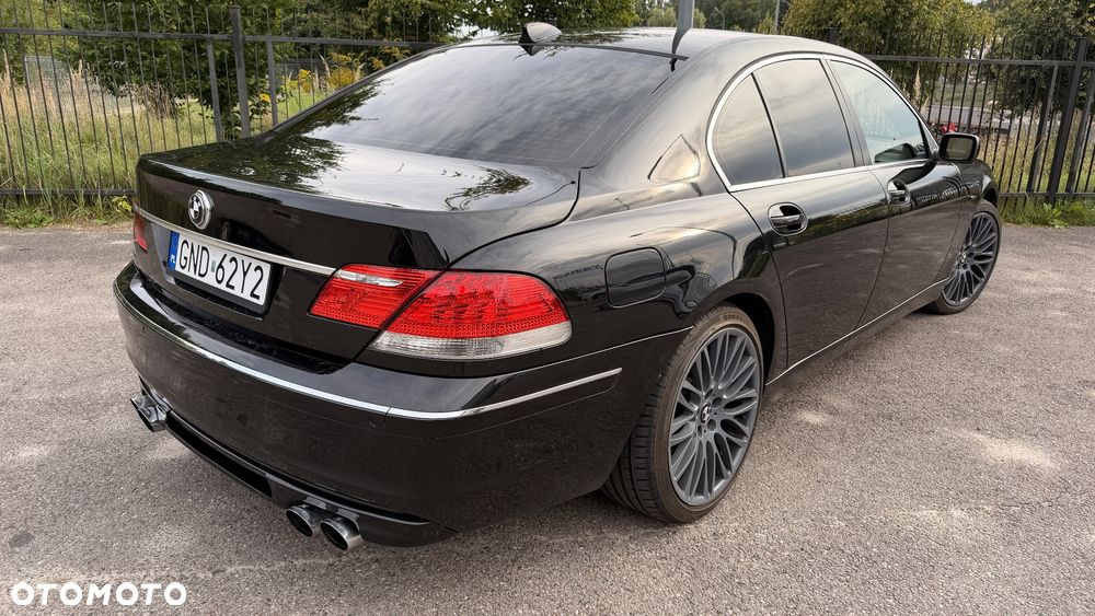BMW Seria 7 740i - 26
