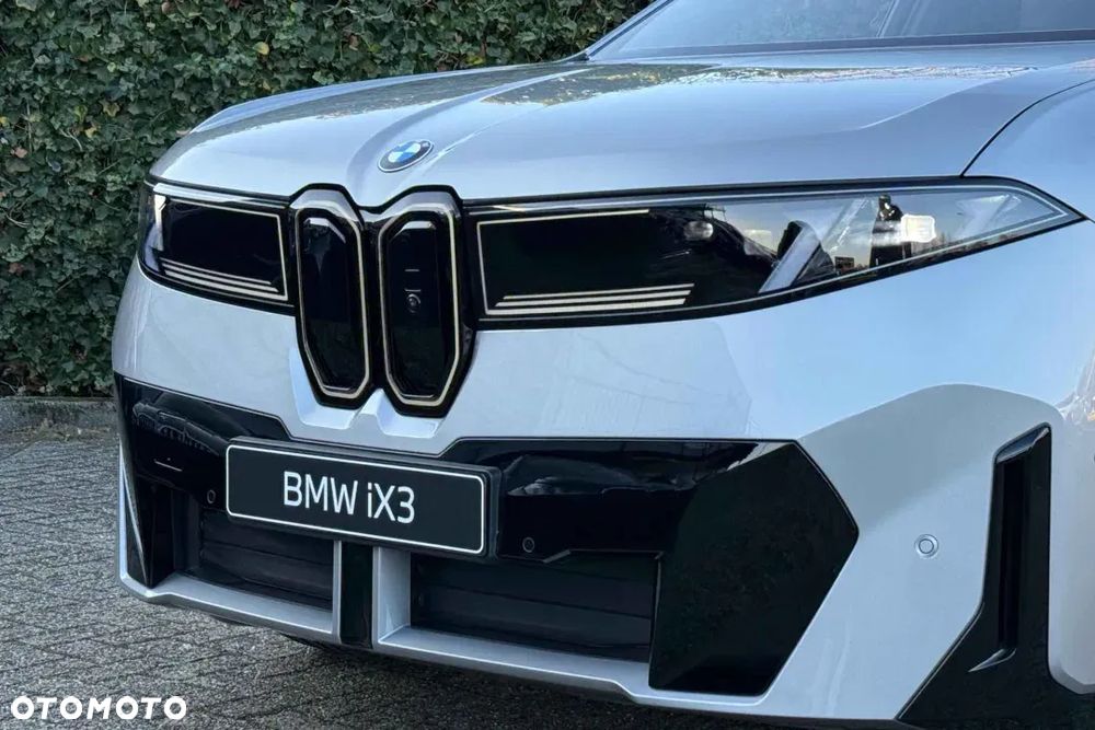 BMW iX3 50 xDrive 113.4kWh - 3
