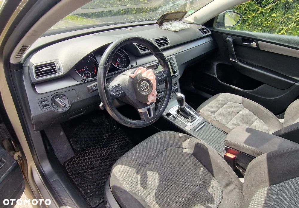Volkswagen Passat 2.0 TDI Highline DSG - 7