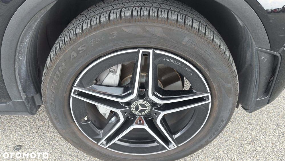 Mercedes-Benz GLC 300 4Matic 9G-TRONIC AMG Line Plus - 18