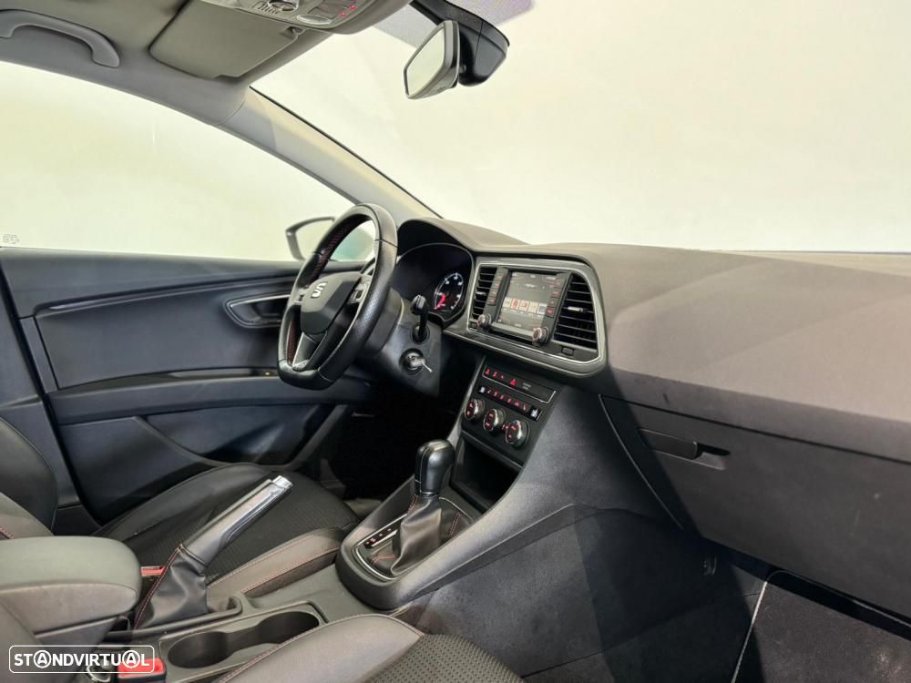 SEAT Leon ST 2.0 TDI DPF DSG FR - 21