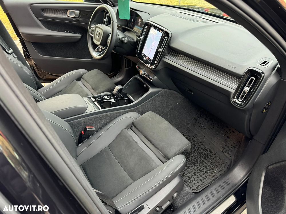 Volvo XC 40 B4 B DKG Ultimate Dark - 12