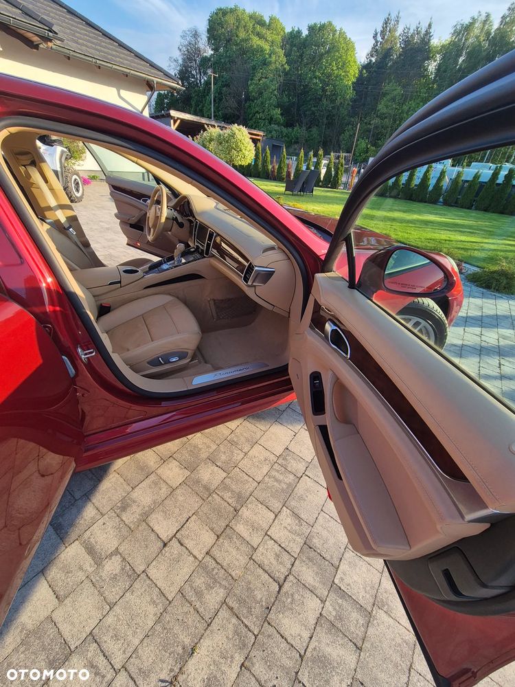 Porsche Panamera 4 PDK - 22