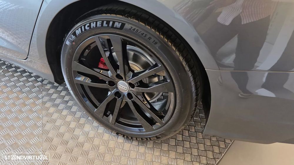 Audi A6 Avant 40 TDI Design S tronic - 35