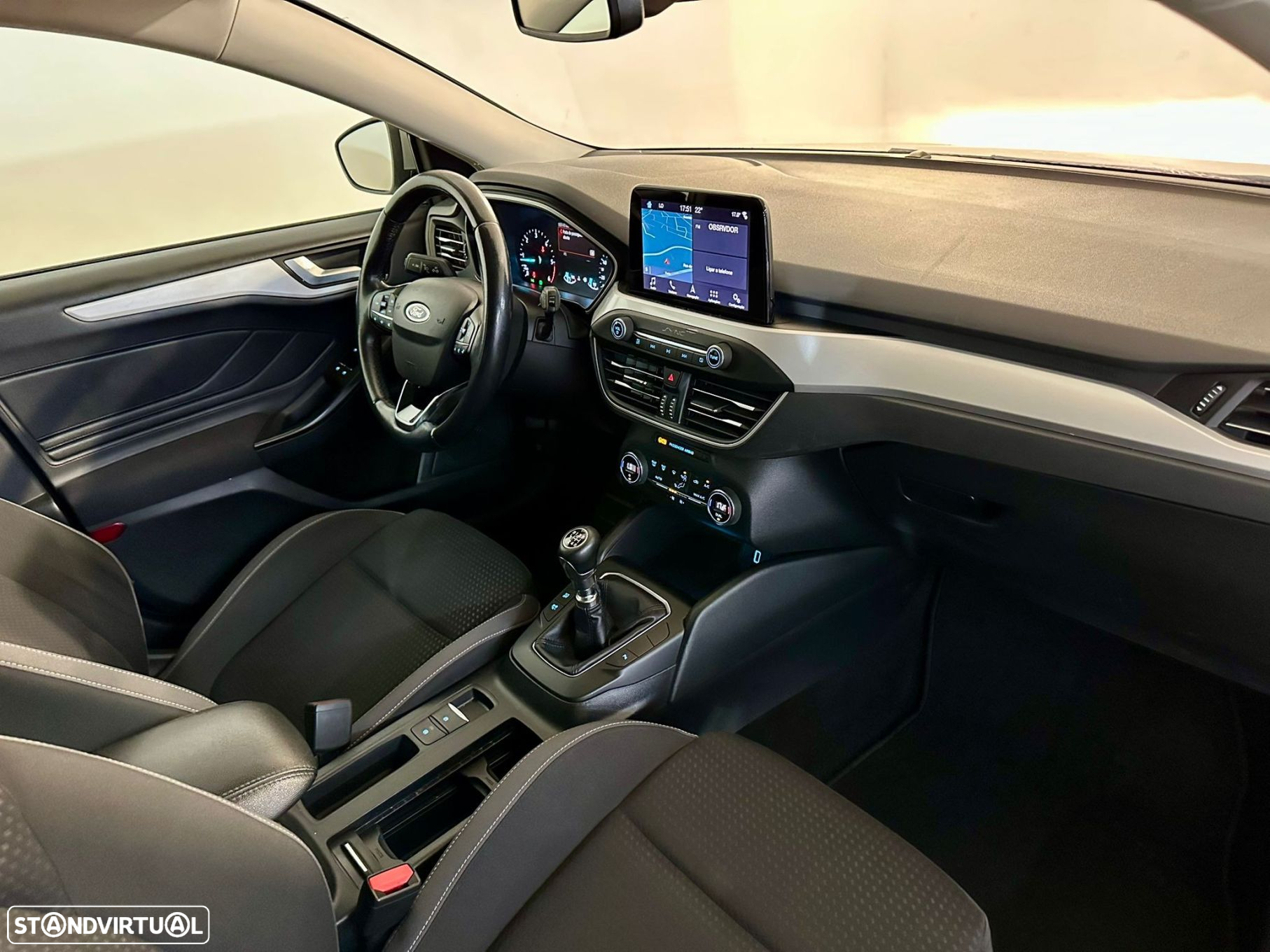 Ford Focus SW 1.5 TDCi EcoBlue Connected - 14