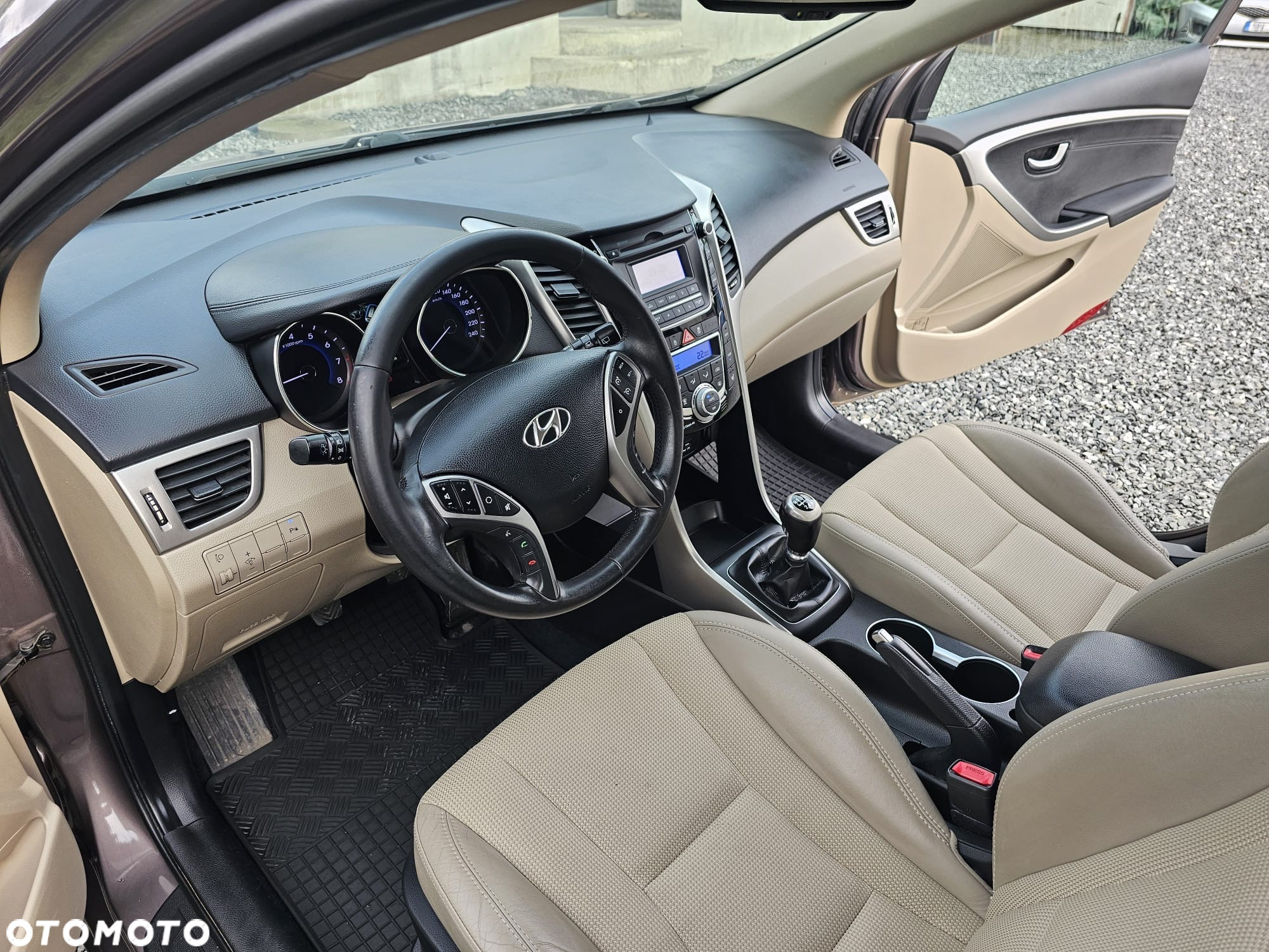 Hyundai i30 1.6 GDI Premium - 6