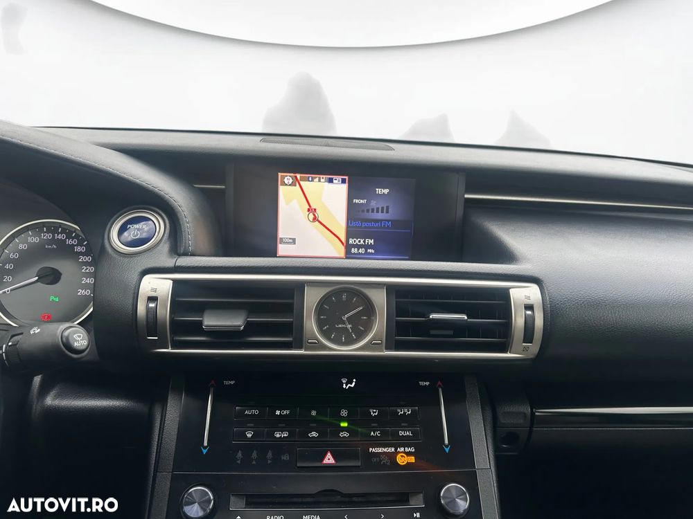 Lexus Seria IS Luxury Line - 19