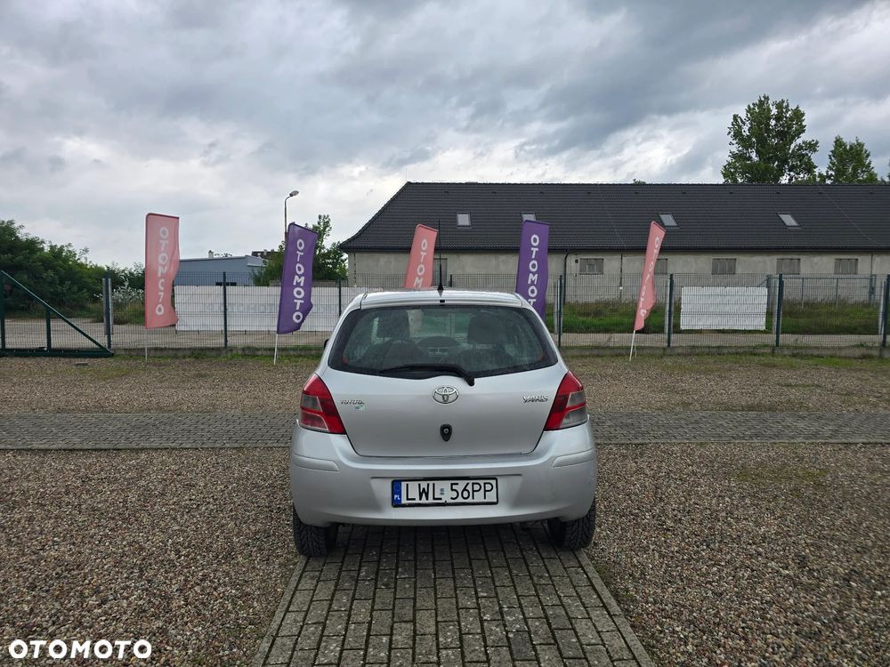 Toyota Yaris 1.4 D-4D Luna EU5 - 7