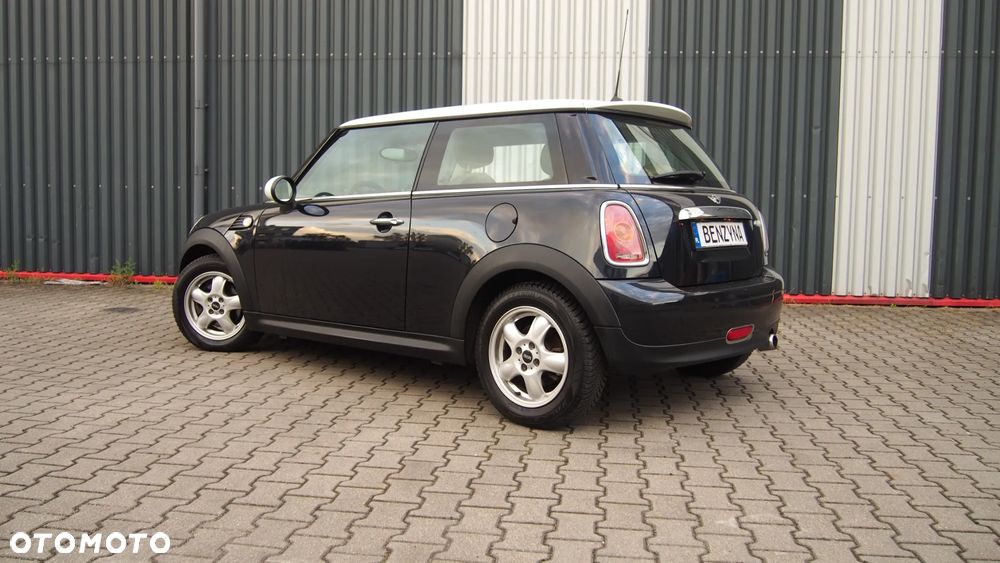 MINI Cooper 50 Camden - 2