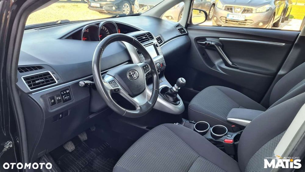 Toyota Verso - 24