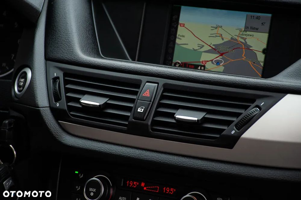 BMW X1 sDrive18i - 12
