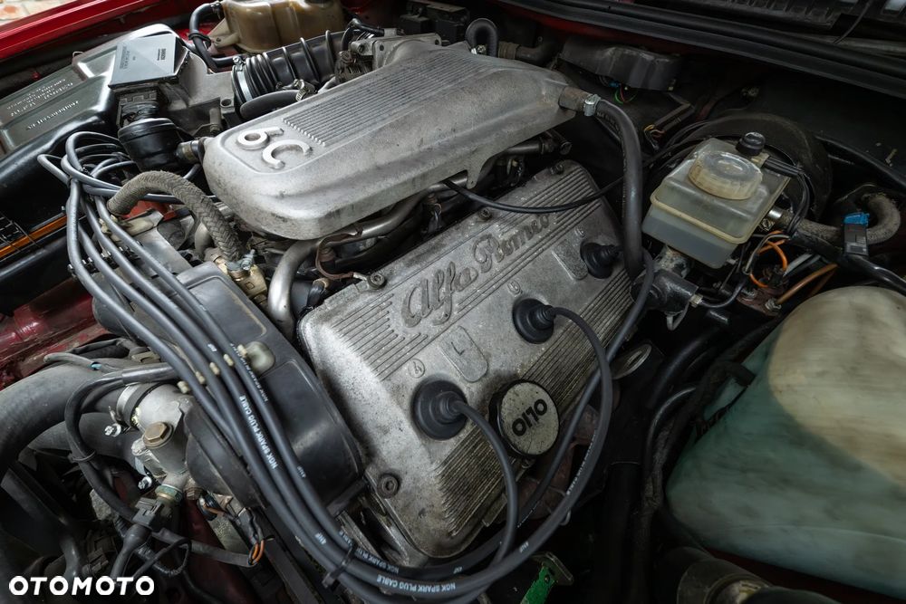 Alfa Romeo 75 - 30