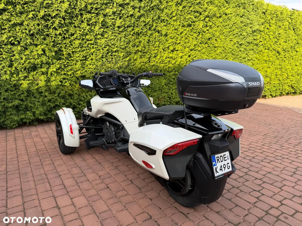Can-Am Spyder - 4
