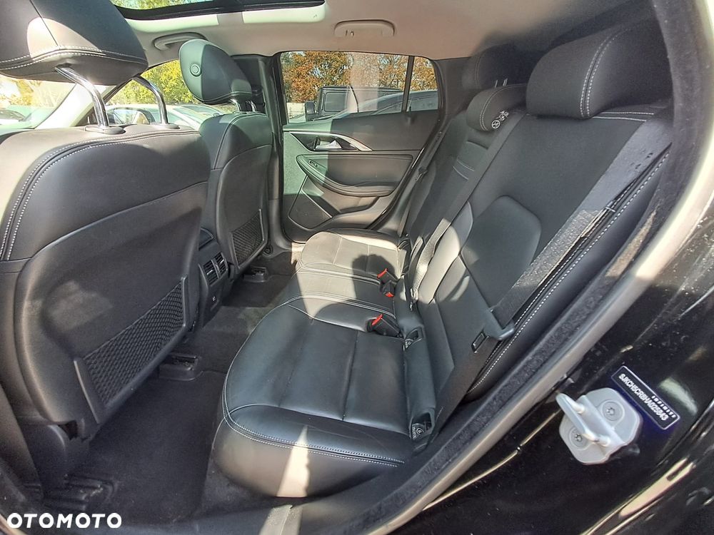 Infiniti QX30 2.0t Premium AWD 7DCT - 32
