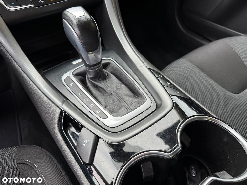 Ford Mondeo 2.0 TDCi Start-Stopp PowerShift-Aut Titanium - 32