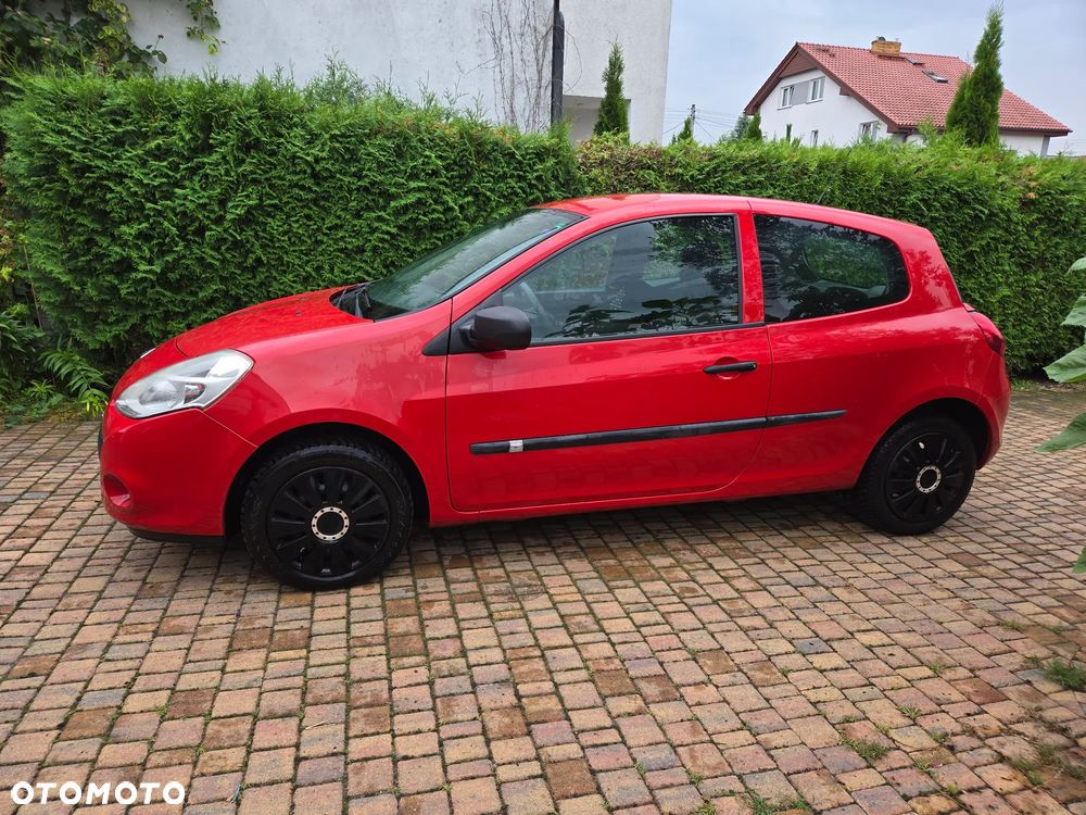 Renault Clio 1.2 16V 75 Yahoo - 10