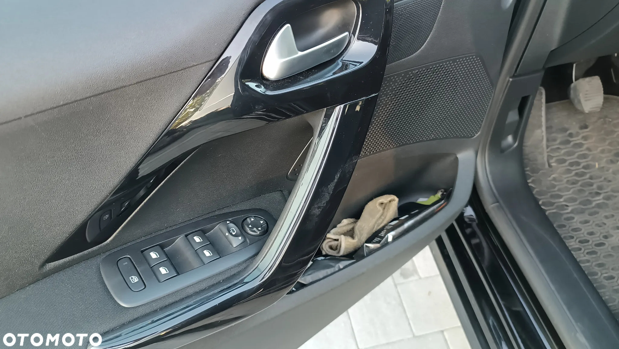 Peugeot 208 PureTech 110 Stop & Start Allure - 9