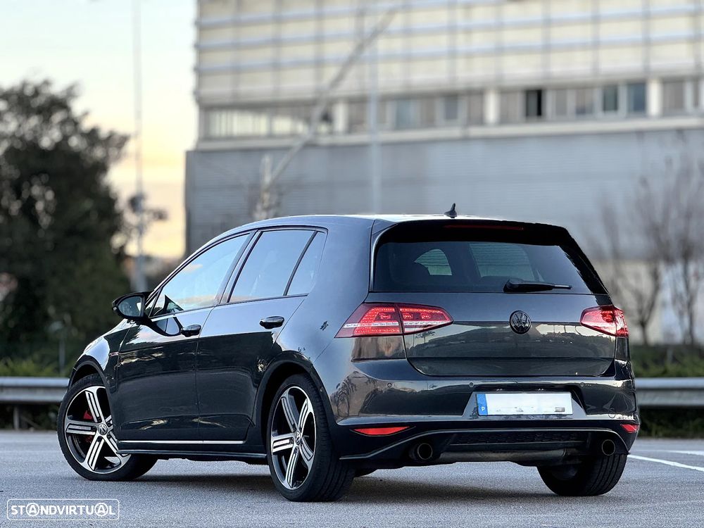 VW Golf GTI BlueMotion DSG - 12