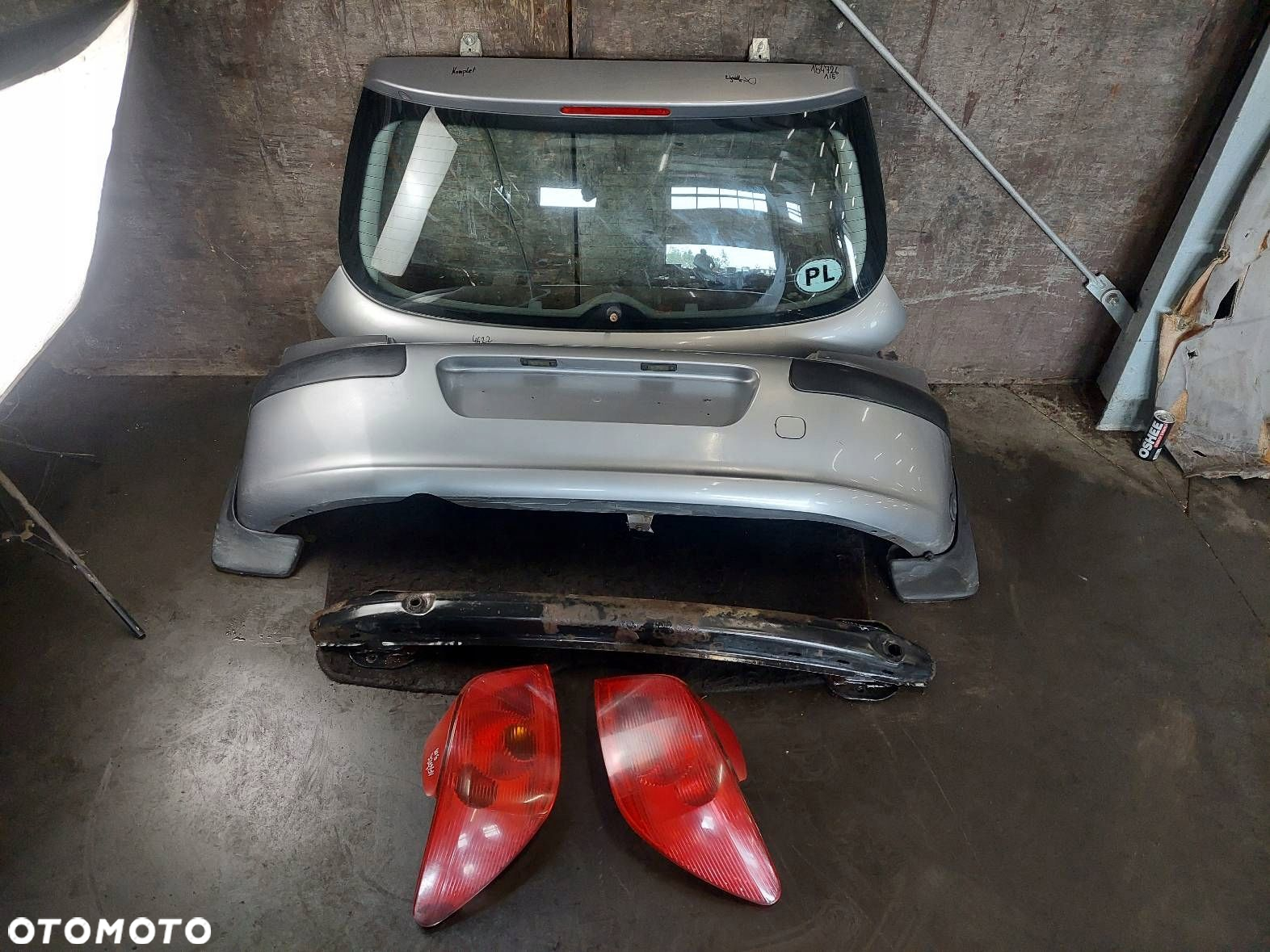 LAMPA LEWY TYŁ + PRAWY TYŁ PEUGEOT 307 I HB 5D - 27