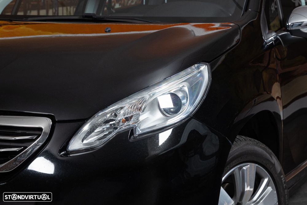 Peugeot 2008 1.6 e-HDi Allure 2-Tronic - 11