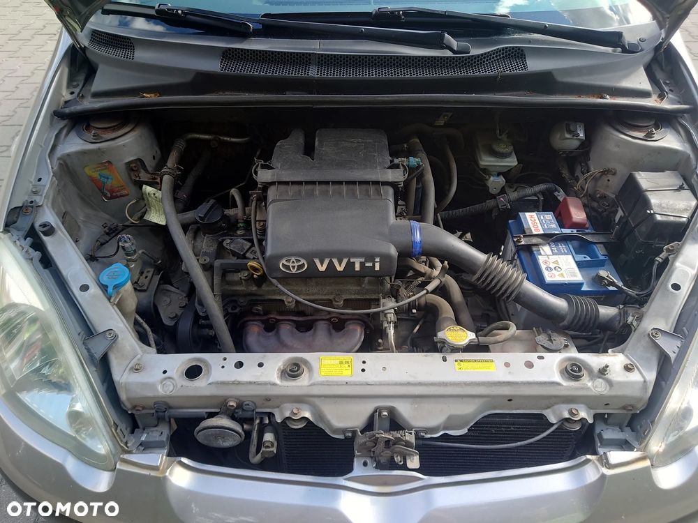 Toyota Yaris 1.0 Base - 13