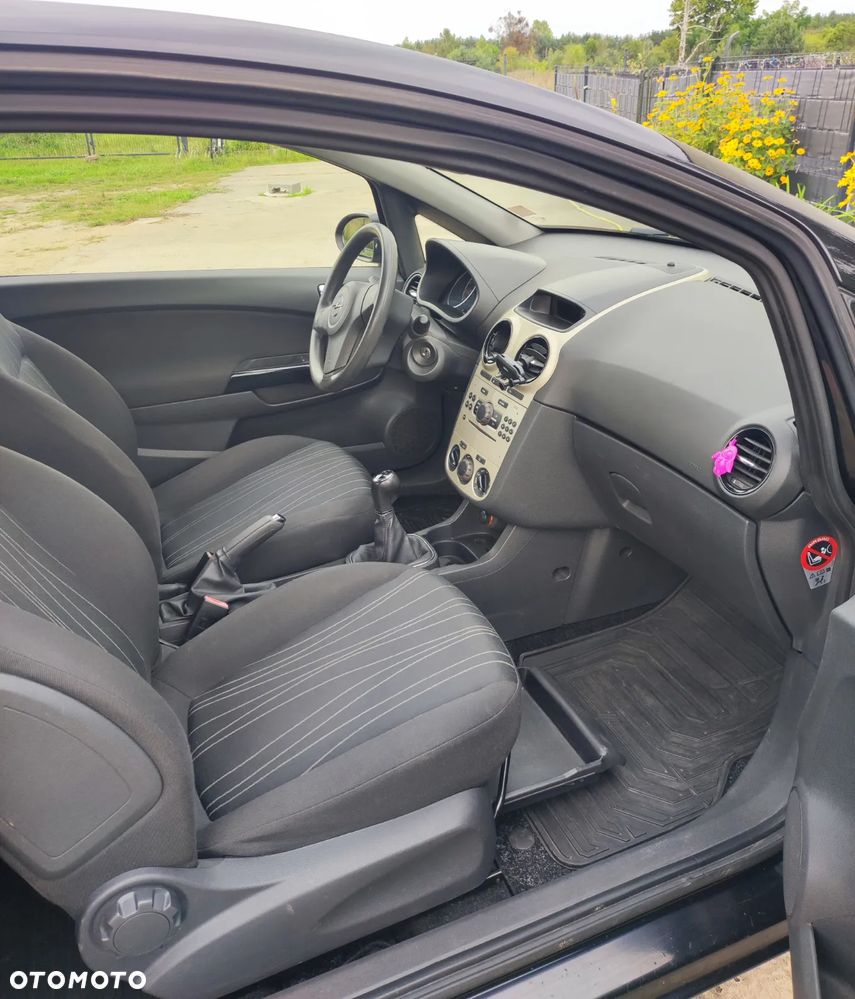 Opel Corsa 1.2 16V - 12