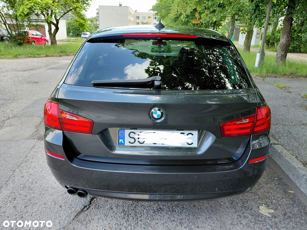 BMW Seria 5 520d Sport-Aut - 32
