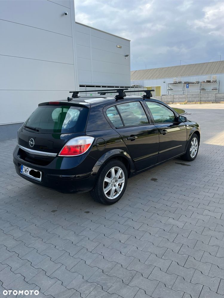 Opel Astra III 1.9 CDTI Cosmo - 3