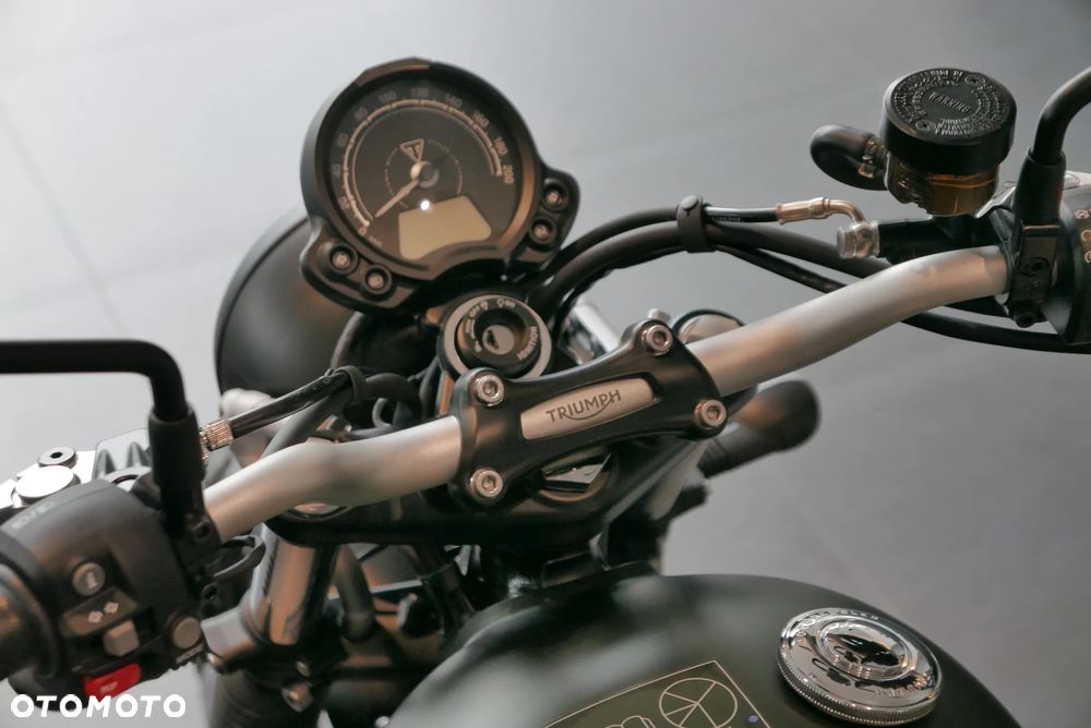 Triumph Scrambler - 4