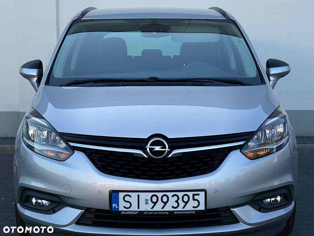 Opel Zafira - 1
