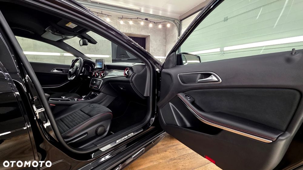 Mercedes-Benz GLA AMG 45 4-Matic - 25