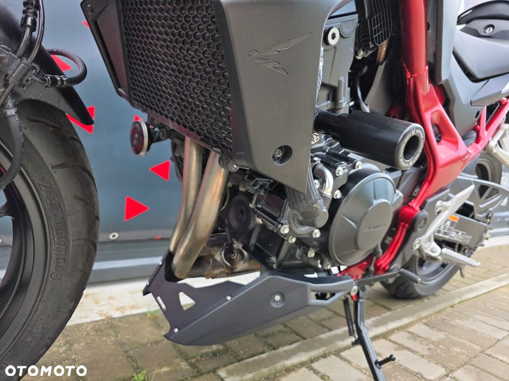 Honda Hornet - 13