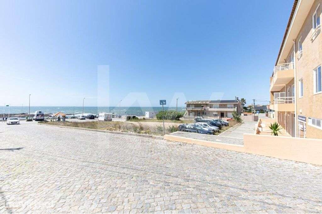 T3 com terraço e vista de mar em Vila Chã. - Grande imagem: 3/45