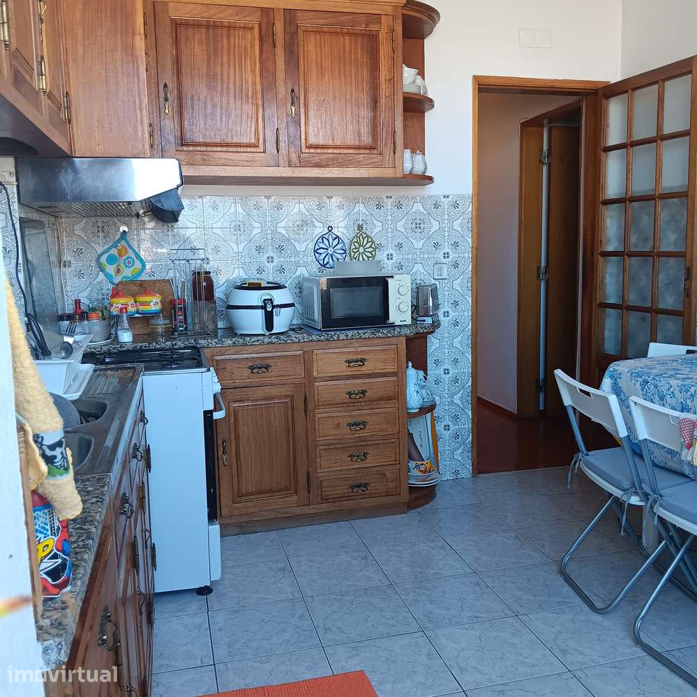 Apartamento T2, junto ao comboio da fertagus - Grande imagem: 4/29