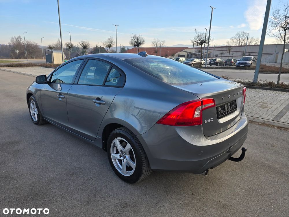 Volvo S60 D3 Geartronic RDesign - 35