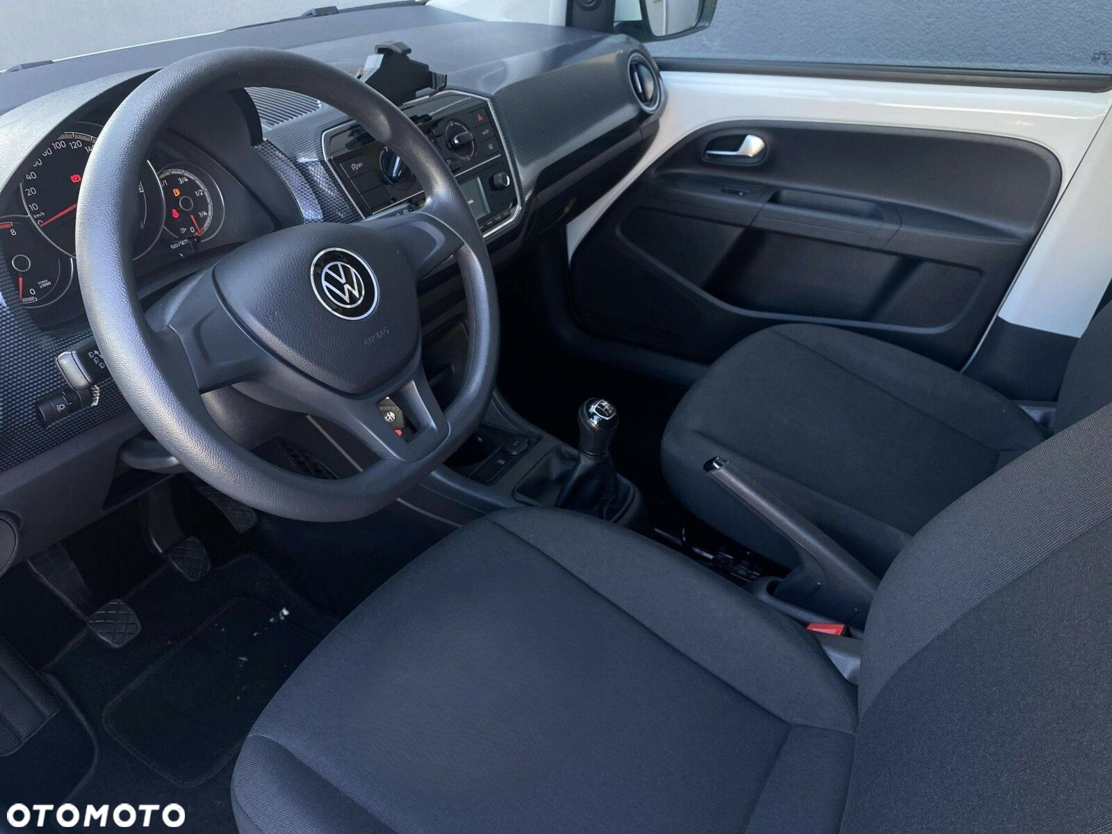 Volkswagen up! - 10