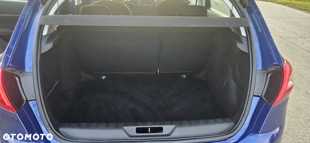 Peugeot 308 BlueHDi 130 EAT8 Allure - 22