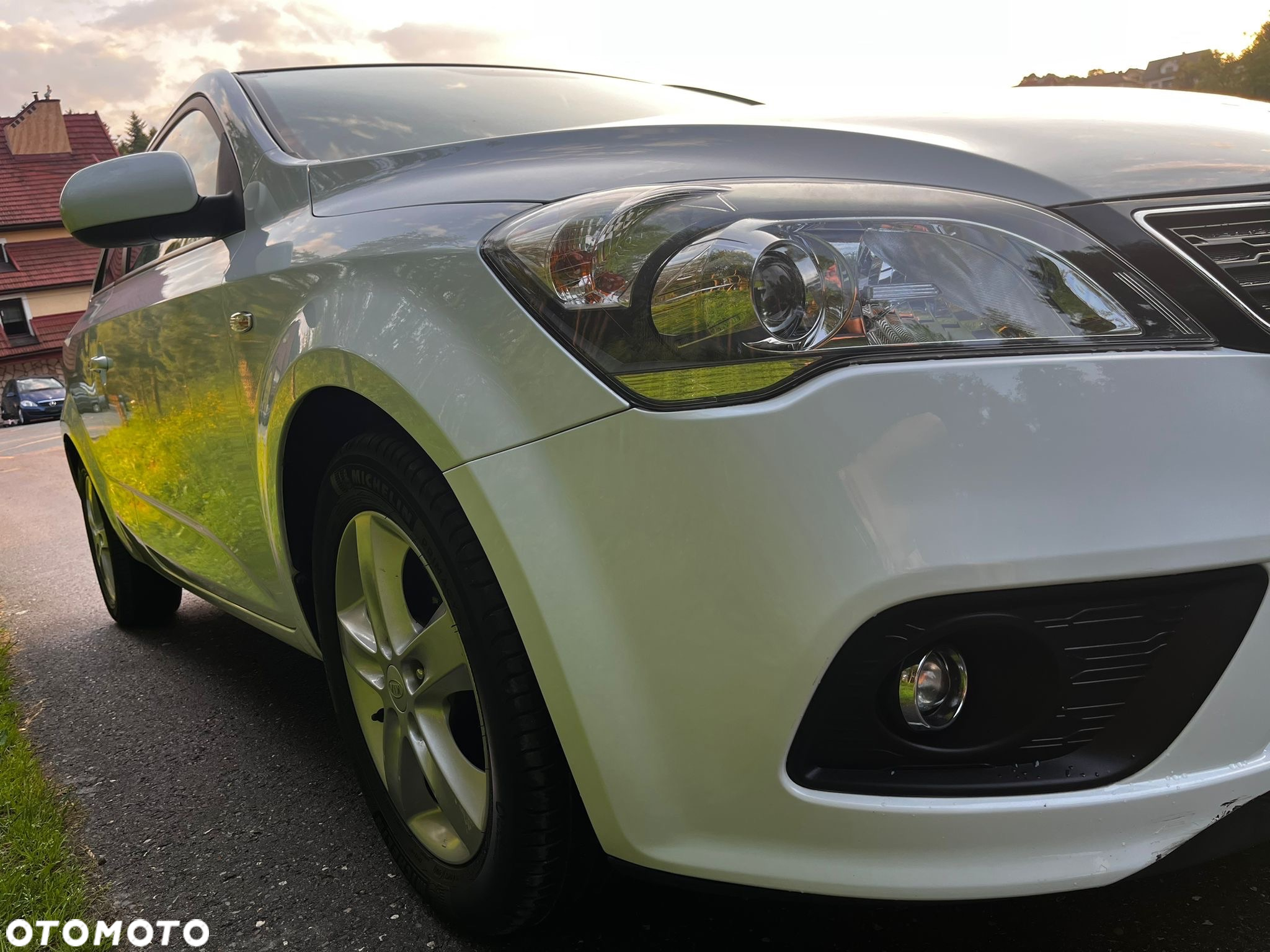 Kia ProCeed - 10