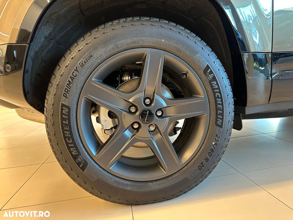 Land Rover Defender - 9