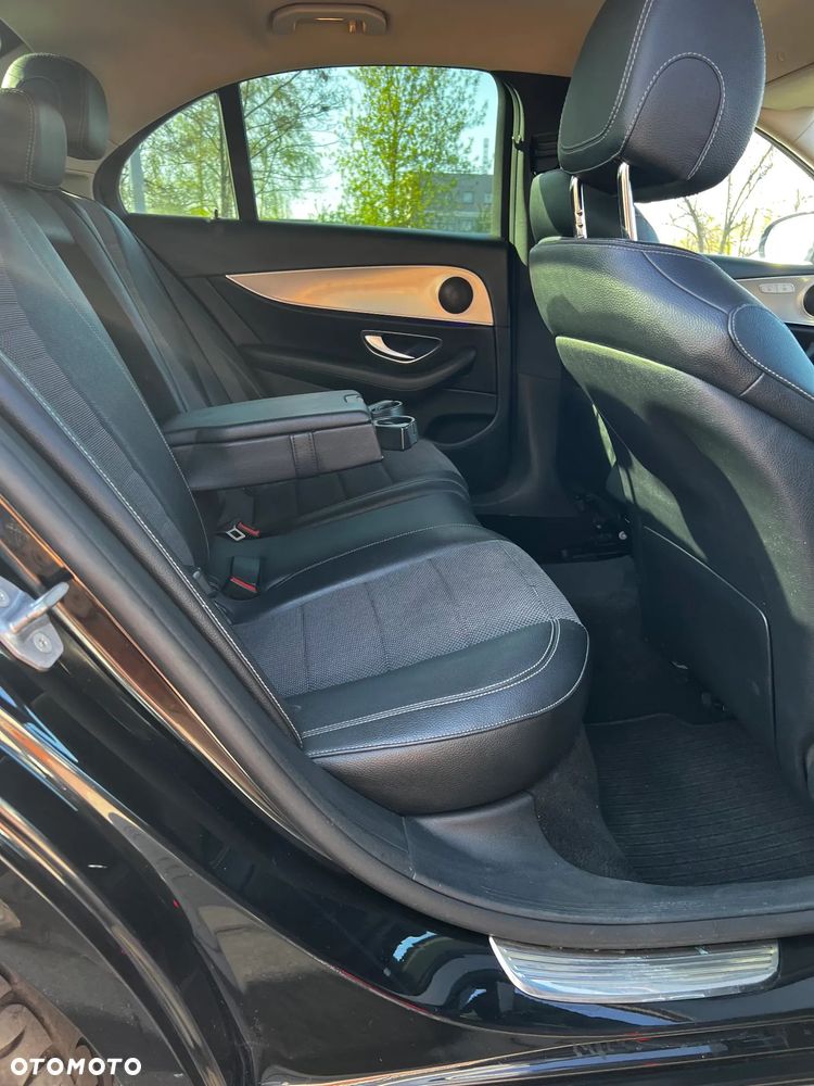 Mercedes-Benz Klasa E 220 d 9G-TRONIC AMG Line - 11