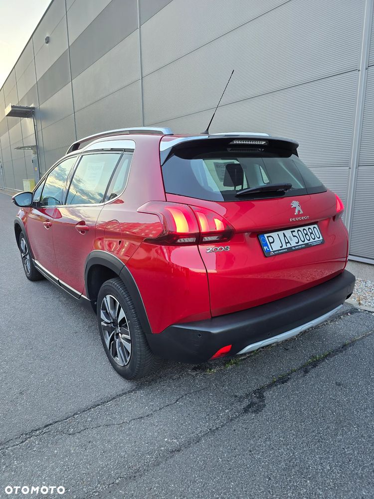 Peugeot 2008 1.2 Pure Tech GPF Signature S&S - 7