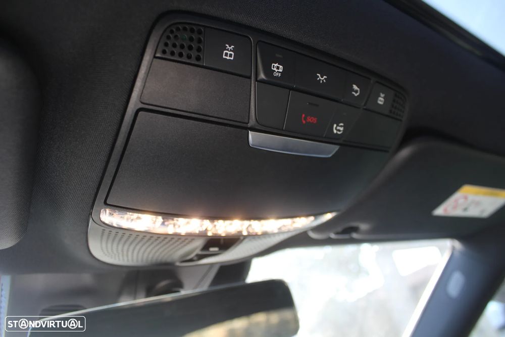 Mercedes-Benz E 300 de AMG Line - 28