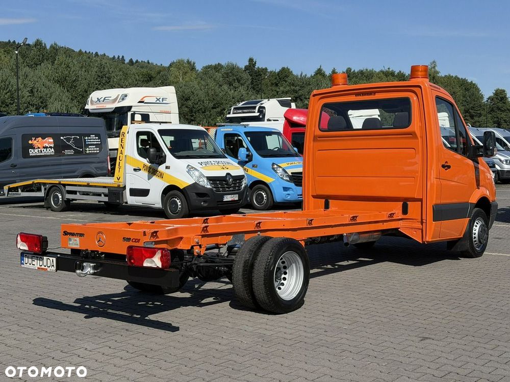 Mercedes-Benz Sprinter - 14