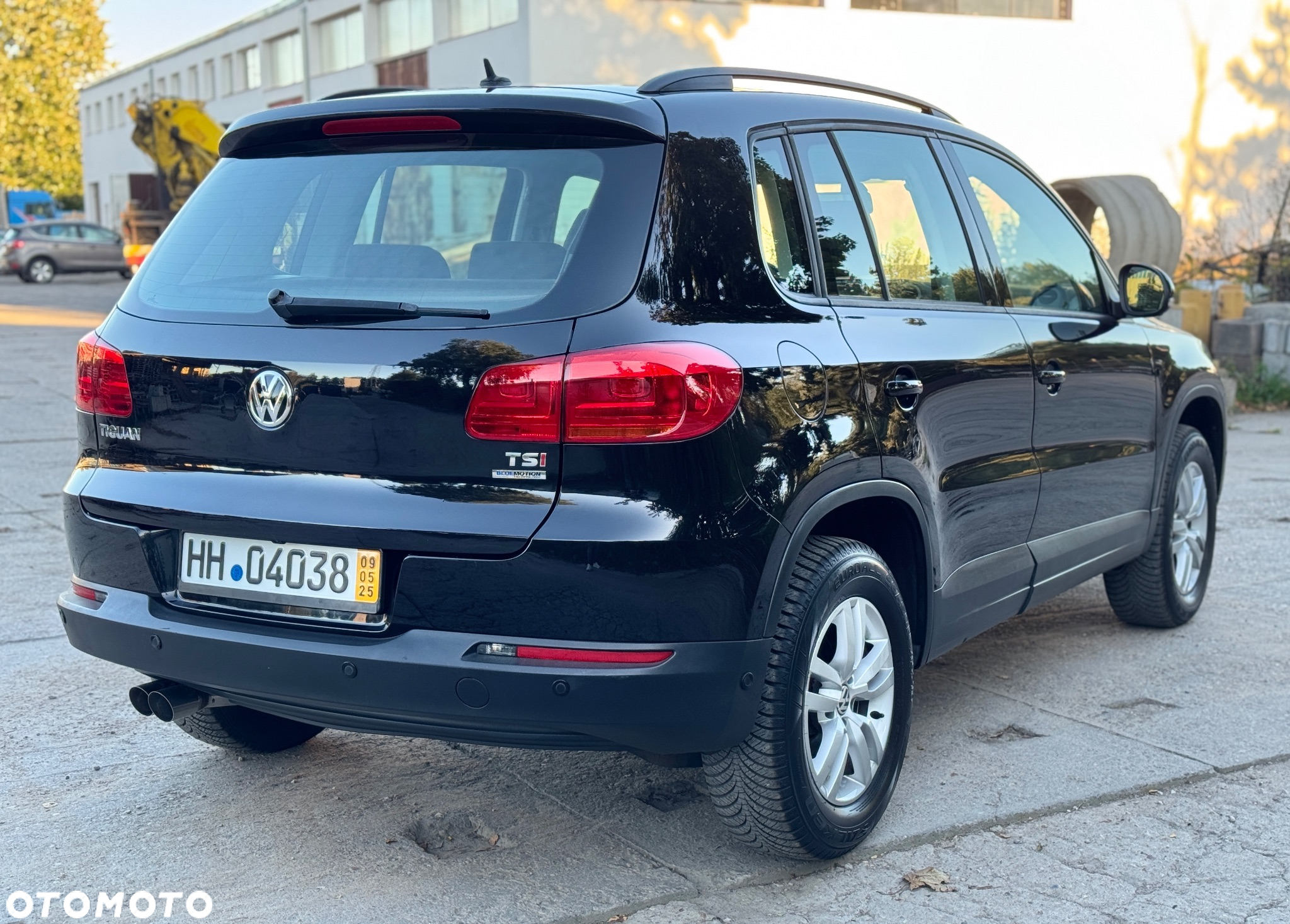 Volkswagen Tiguan - 5